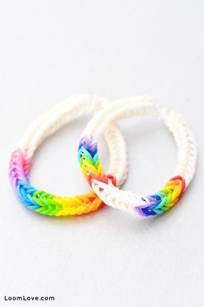 How do you make a rainbow loom bracelets?