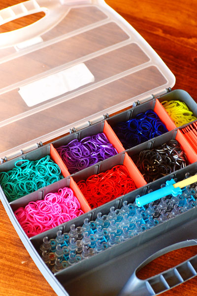 Large Deluxe Rainbow Loom Storage Case [With Stickers]