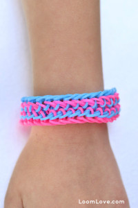 How to Make a Rainbow Loom Fishy Gills Bracelet